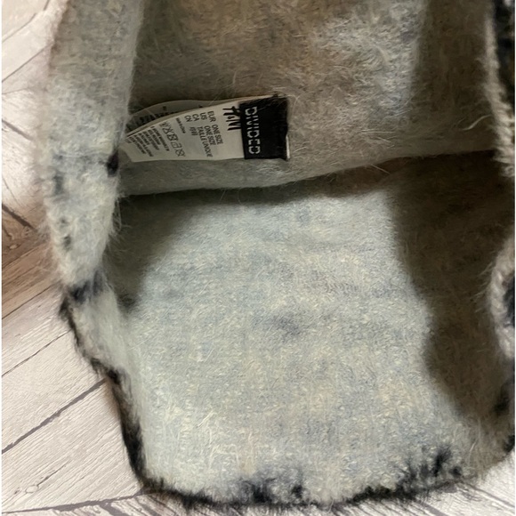 DIVIDED H&M HAT FOR WOMEN TIGER PRINT ONE SIZE - Picture 3 of 4